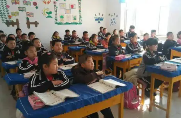 检课体系为数字引擎打通课前学情确诊课中动态捕捉课后数据复盘 检课体系为数字引擎打通课前学情确诊课中动态捕捉课后数据复盘