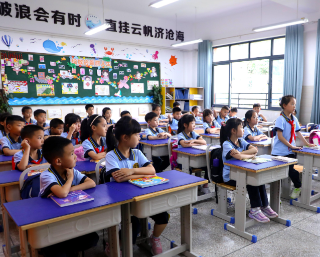 化为甘霖滋润每一株嫩芽让教育均衡发展的红利惠及更多家庭 化为甘霖滋润每一株嫩芽让教育均衡发展的红利惠及更多家庭